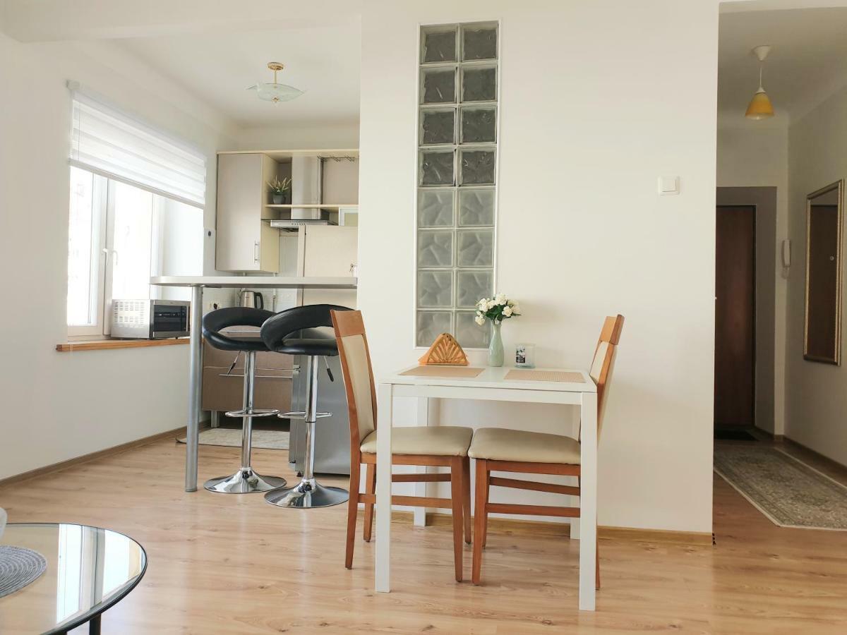 Cozy One Bedroom Apartment In Old Town Vilnius Exterior foto